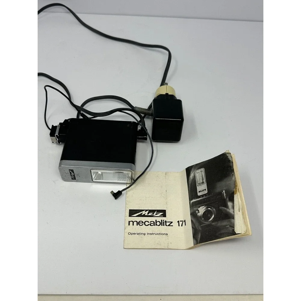 Vintage Metz Mecablitz 171 Camera Flash For Miranda FV. With Manual UNTESTED S6